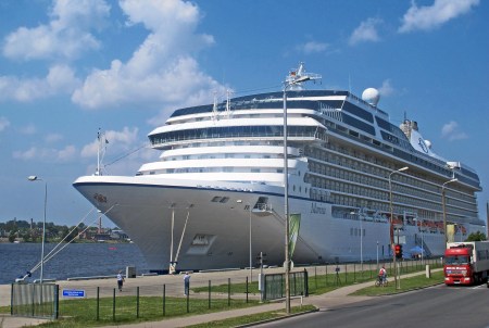 LETONIA 15 (RIGA) ES CASI UNA ESCALA OBLIGARORIA PARA LOS CRUCEROS TURISTICO POR EL MAR BALTICO