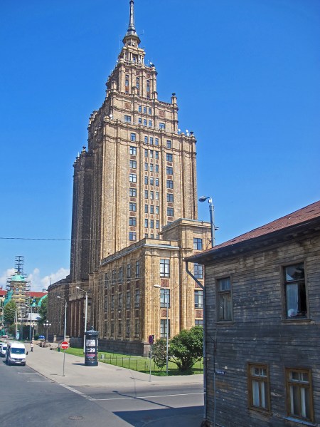 LETONIA 32 (RIGA) LA ACADEMIA DE CIENCIAS, FUE CONSTRUIDA TRAS LA SEGUNDA GUERRA MUNDIAL, ENTRE LOS AÑOS 1953 Y 1956...