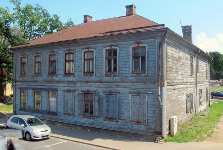 LETONIA 38 (RIGA) EN LA BARRIADA ANTIGUA, DETALLE 2