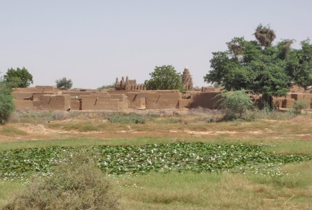 MALI 127 (DE MOPTI POR PISTA A TOMBUCTU) KONNA, UNA DE SUS LAS ALDEAS