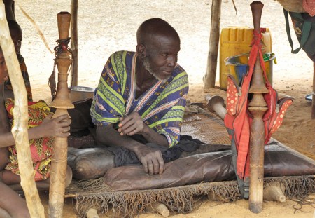 MALI 175 (TUAREG EN EL DESIERTO DE GURMA) ELLOS MISMOS SE LLAMAN KEL TAMASHEG TRADUCIDO QUIERE DECIR, LOS HOMBRES QUE HABLAN EL IDIOMA TAMASHEG