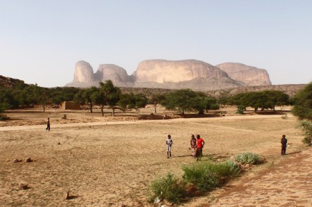 MALI 189 (REGION DE HOMBORI, Y SUS MONUMENTOS EN PIEDRA) 3
