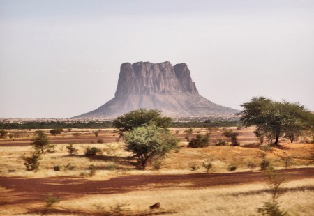 MALI 196 (REGION DE HOMBORI, Y SUS MONUMENTOS EN PIEDRA) 9