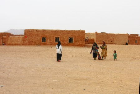 MARRUECOS 24 (EL POBLADO DE REMIGLIA) LUGAREÑOS POR LA MAÑANA