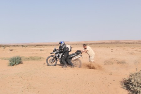 MARRUECOS 42 (EN LA REGION DE TAN -TAN)...AUNQUE A VECES ENCOTRAMOS ARENA