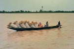 MAURITANIA 64 (ROSSO EL EMBARCADERO A SENEGAL) HAY UN TRAFICO FLUVIAL CONTINUO ENTRE SENEGAL Y MAURITANIA