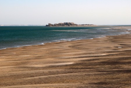 SAHARA OCCIDENTAL 14 (DAKHLA) LA BAHIA, ENFRENTE LA ISLA DE HERNE