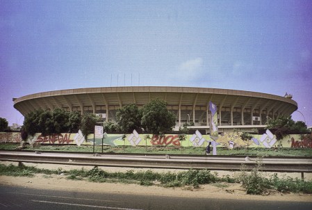 SENEGAL 26 (DAKAR) EL ESTADIO LEOPOLD SEDAR SENGHOR EL ACTUAL PRESIDENTE DE SENEGAL, TIENE UNA CAPACIDAD PARA 60.000 ESPECTADORES, INAUGURADO EL 31 DE OCTUBRE DE 1985