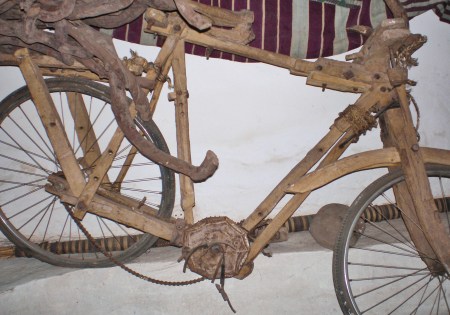 BURKIINA FASO 26 (UAGADUGU-EL GRAN MERCADO) ESTA BICI AUN FUNCIONA