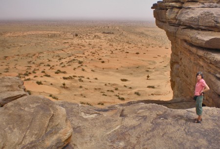 MALI 207 (EL PAIS DE DOGONES-BAJANDO LA FALLA) ES UNA RUPTURA GEOLOGICA DE UNOS 200 KM DE LONGITUD