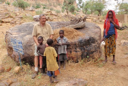 MALI 219 (POBLADOS DOGONES) UTILIZAN CONSTAMTEMEMTE LA PALBRA SEWA QUE QUIERE DECIR TODO EST BIEN...