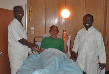 COSTA DE MARFIL 15 (ABIDJAN) MALARIA... LOS MEDICOS ME HAN DICHO BIENVENIDO A AFRICA USTED ESTA INFESTADO POR EL PLASMODIUM FALCIPARUM !!!!! LA MALARIA ¡¡¡¡¡