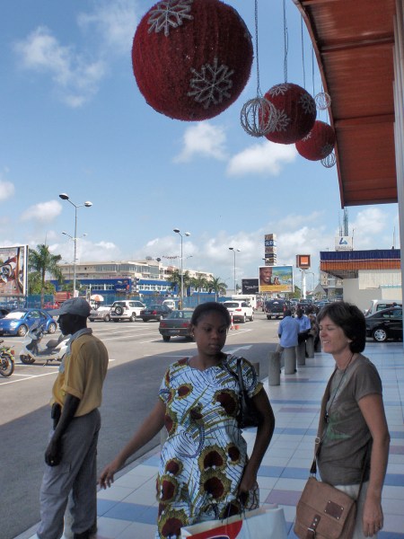 COSTA DE MARFIL 9 (ABIDJAN) YA SE VEN LOS PREPARATIVOS DE NAVIDAD...