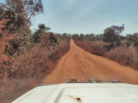 CAMERUN 100 POR LA INFERNAL N-1. A PARTE DE POLVO TODO VA BIEN...