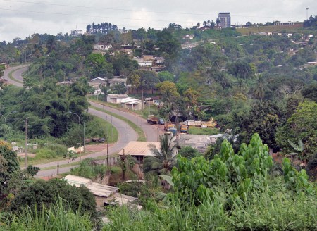 GABON 128. (FRANCEVILLE) DE CAMINO A BONGOVILLE