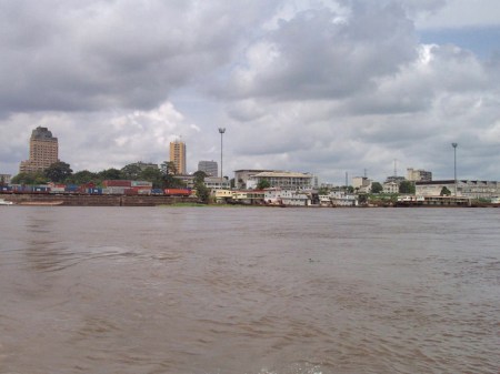 CONGO KINSASA 1. (KINSASA CIUDAD) LLEGADA AL PUERTO VINIENDO DESDE BRAZAVILLE, SE ENCUENTRA EN LA ORILLA IZQUIERDA DEL RIO CONGO