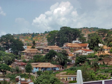 CONGO KINSASA 29. (MATADI) ES CAPITAL DE LA PROVINCIA DE BAJO CONGO, TIENE UNA POBLACION DE 300.000 HABITANTES