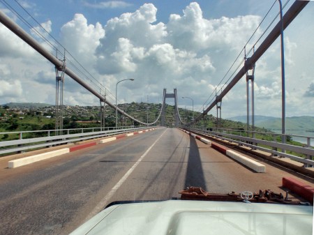 CONGO KINSASA 43. (RIVERA DERECHA RIO CONGO) EL PUENTE MATADI LLAMADO TAMBIEN EL PUENTE DEL MARISCAL MOBUTO