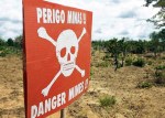 ANGOLA 13. (POR LAS PROVINCIAS DE ZAIRE Y BENGO) EN EL PAIS QUEDAN AUN MINAS