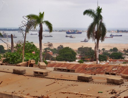 ANGOLA 20. (LUANDA) ENTRADA POR NORTE, VISTA DE LA BAHIA
